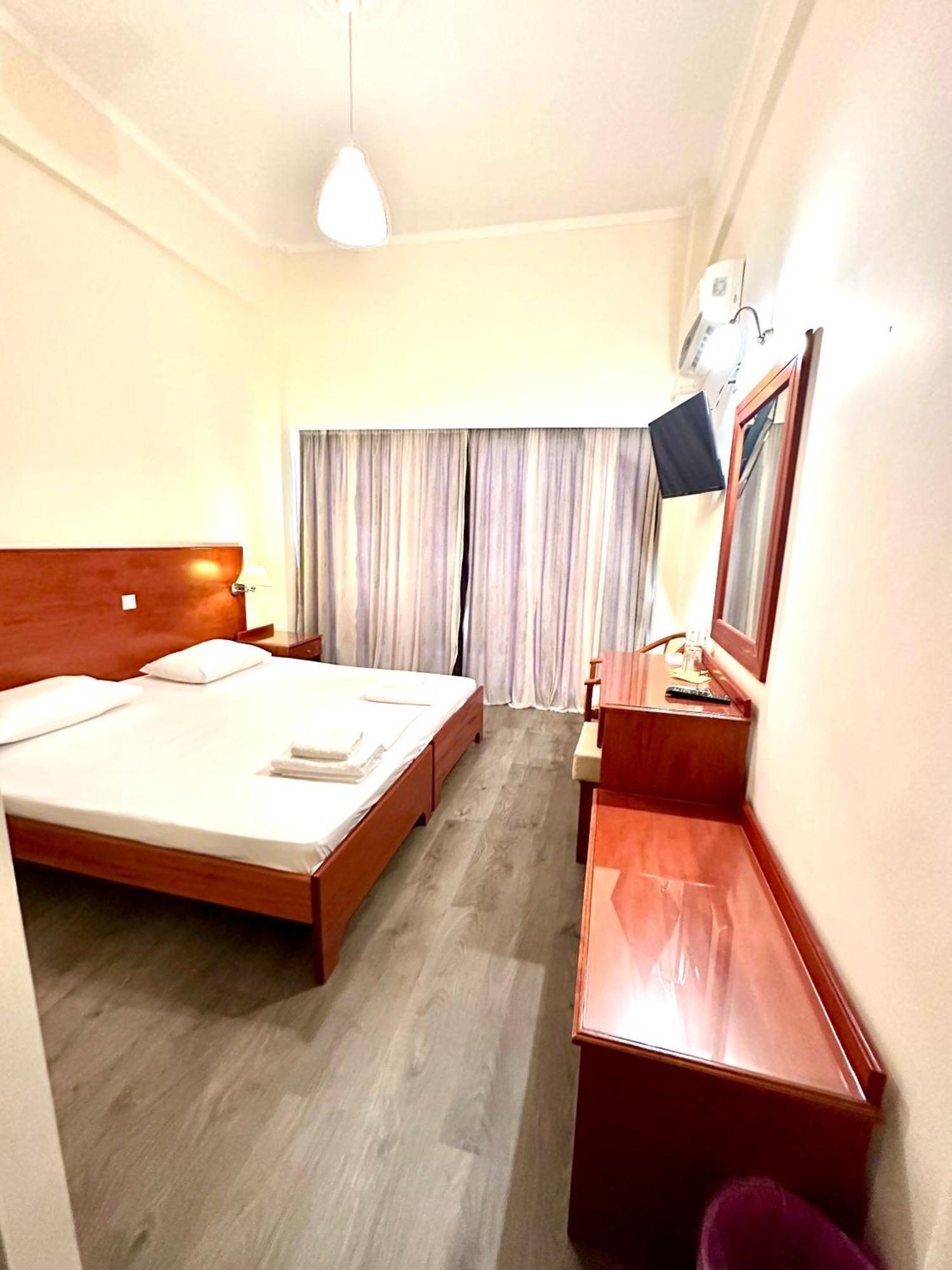 Hotel Akti Loutráki Esterno foto